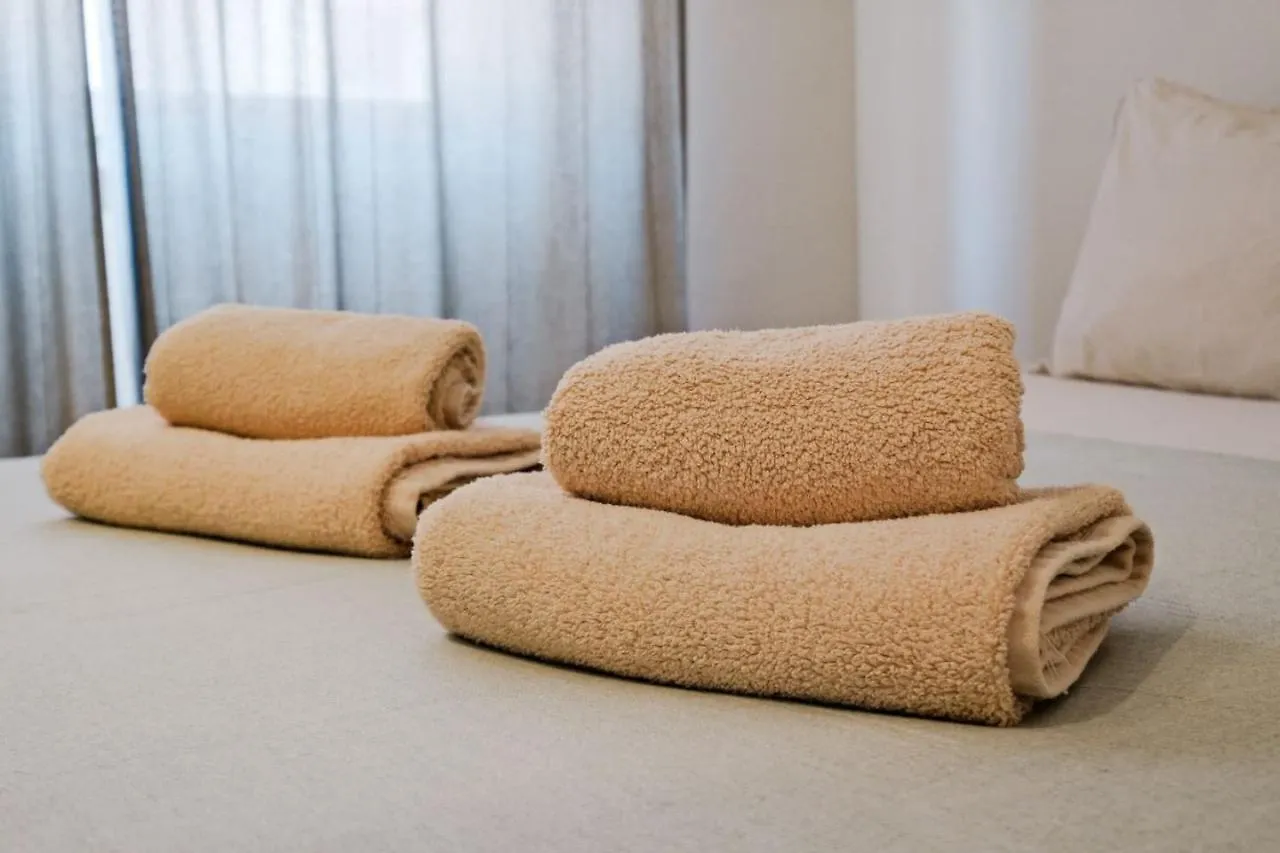 Lovely Studio Fully Equipped Near Subway N1 Lisbon 0*,  Portugal